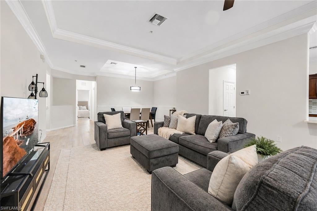 12850 Carrington Cir, Unit 203, Naples, FL 34105 Photo