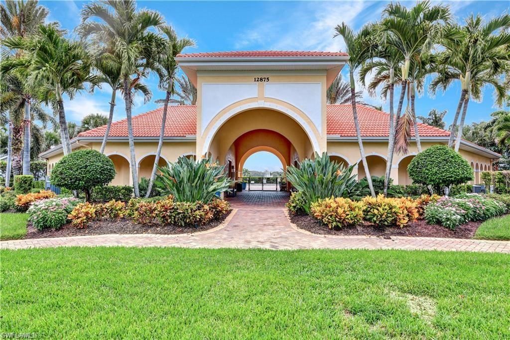 12850 Carrington Cir, Unit 203, Naples, FL 34105 Photo