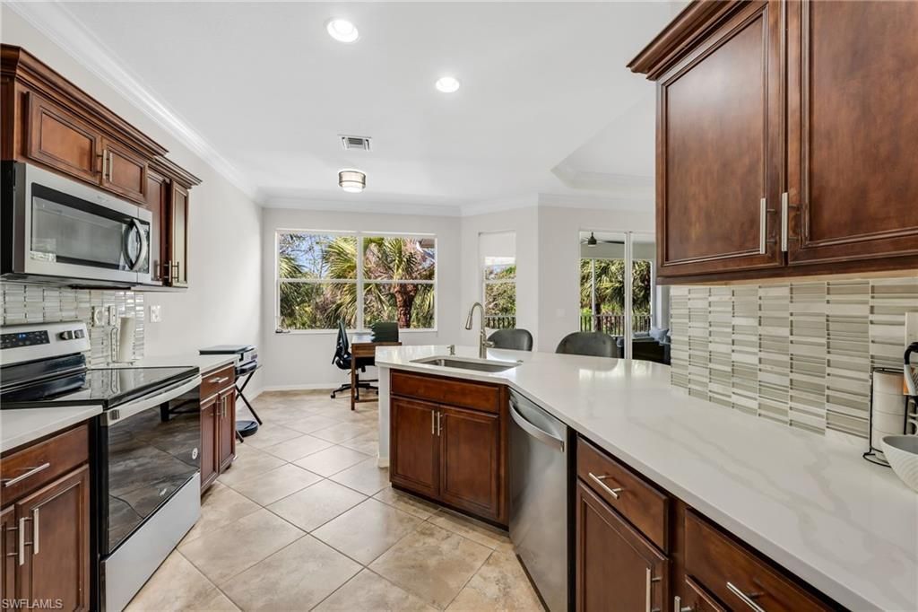 12850 Carrington Cir, Unit 203, Naples, FL 34105 Photo