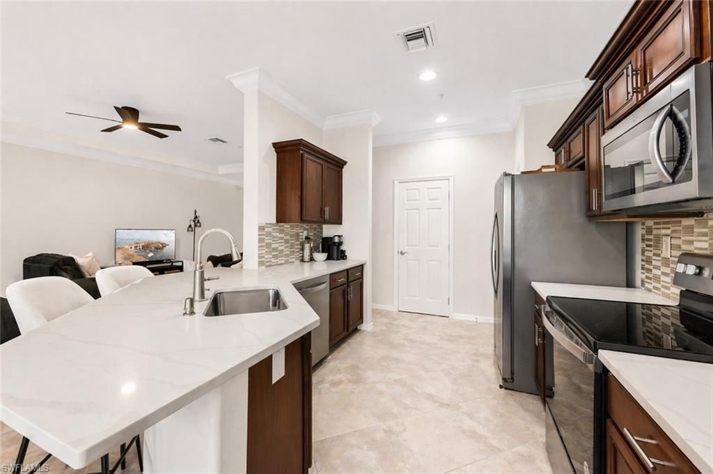 12850 Carrington Cir, Unit 203, Naples, FL 34105 Photo