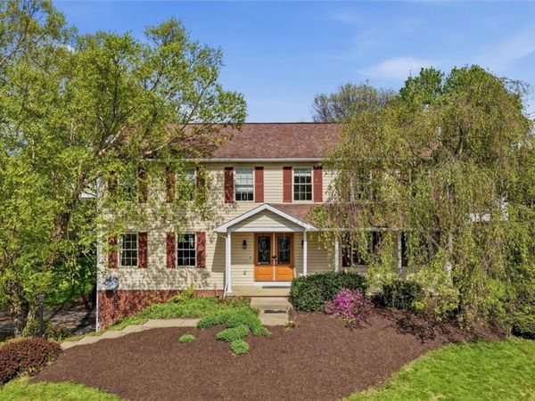 105 Bayberry Ln, Cranberry Twp, PA 16066