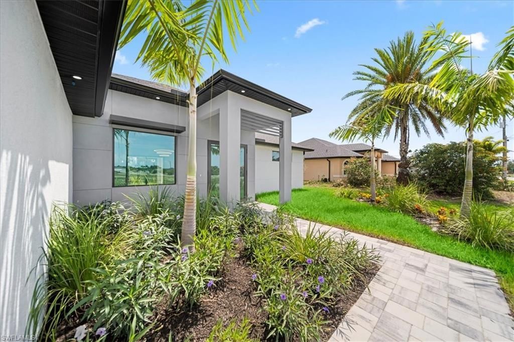220 NE 9th St, Cape Coral, FL 33909 Photo