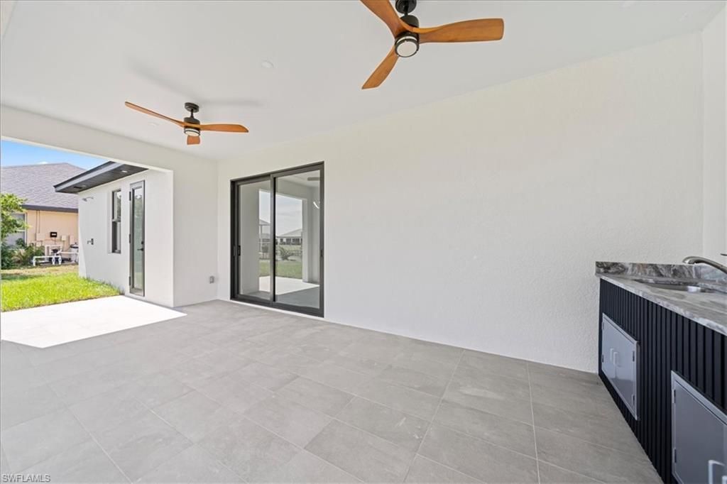 220 NE 9th St, Cape Coral, FL 33909 Photo