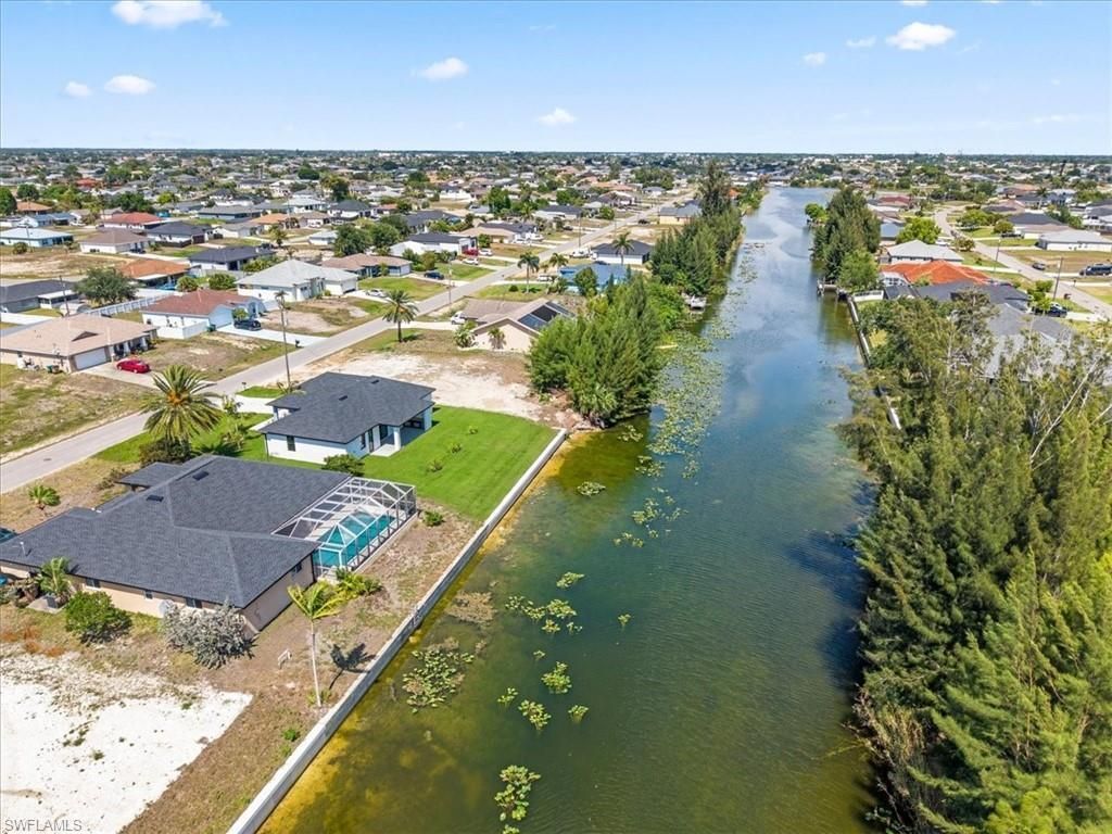 220 NE 9th St, Cape Coral, FL 33909 Photo