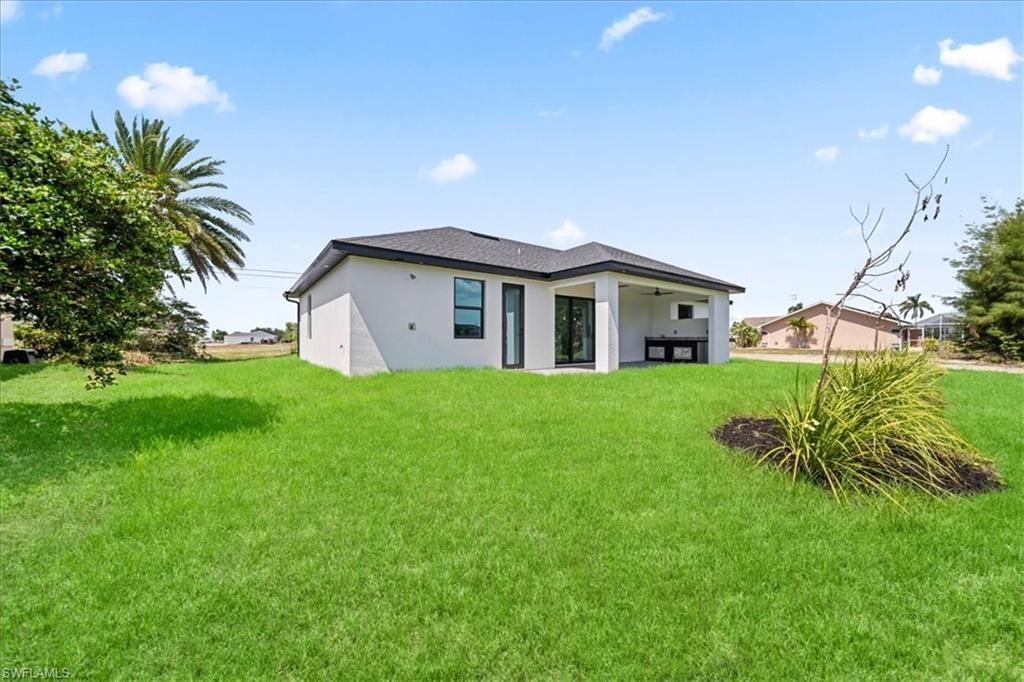 220 NE 9th St, Cape Coral, FL 33909 Photo