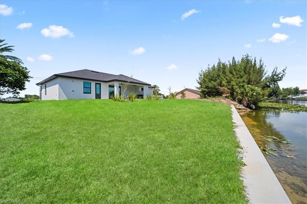220 NE 9th St, Cape Coral, FL 33909 Photo