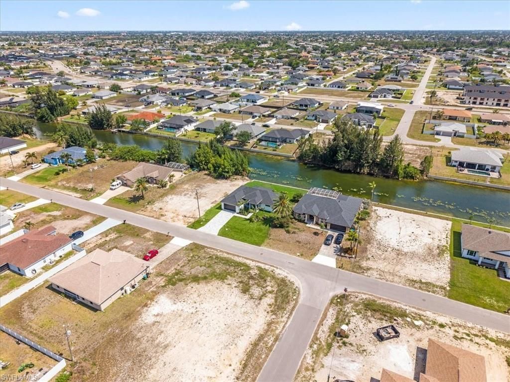 220 NE 9th St, Cape Coral, FL 33909 Photo