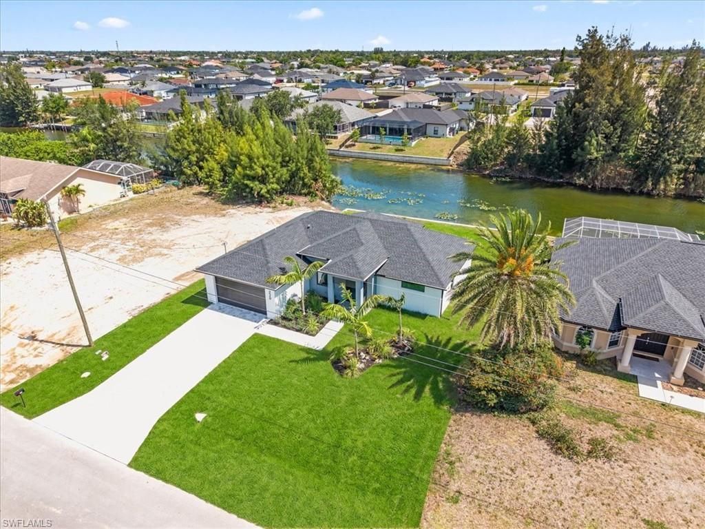 220 NE 9th St, Cape Coral, FL 33909 Photo