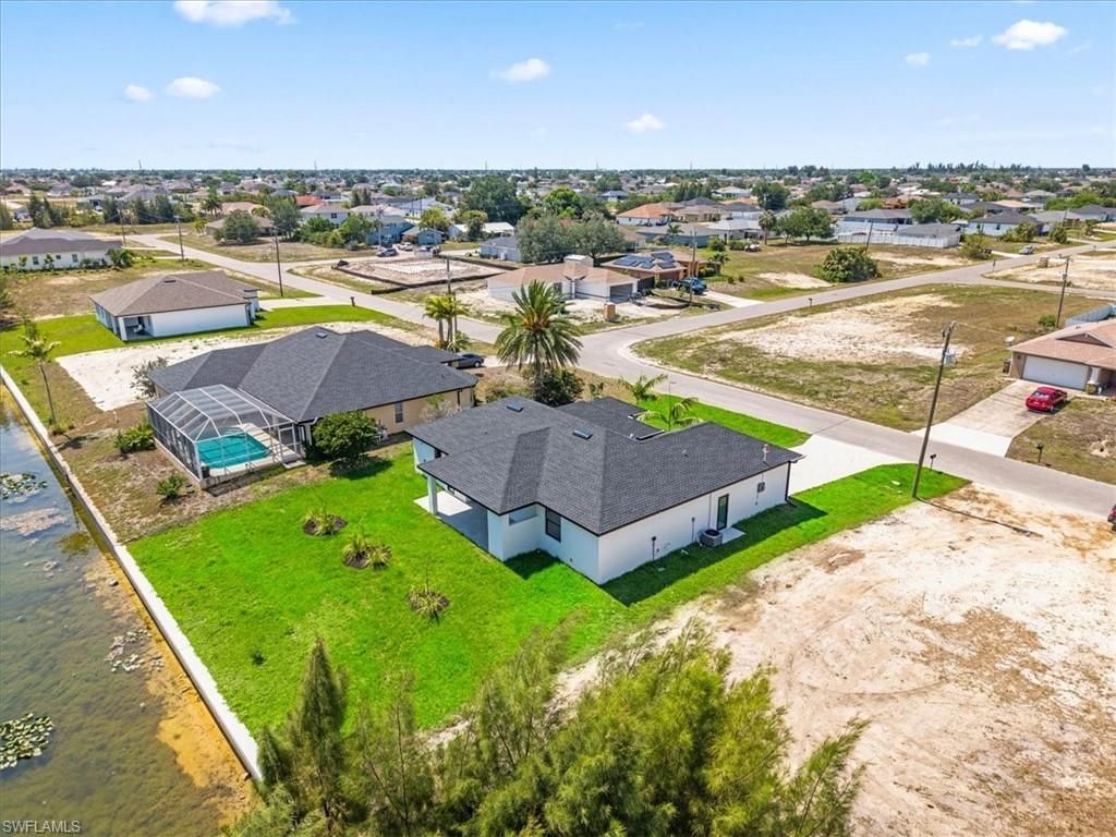 220 NE 9th St, Cape Coral, FL 33909 Photo