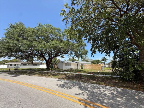 1606 NW 12th Ave , Fort Lauderdale, FL 33311