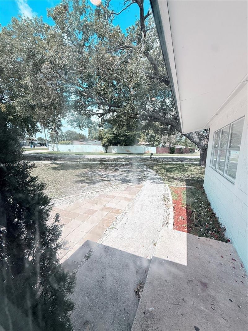1606 NW 12th Ave, Fort Lauderdale, FL 33311 Photo