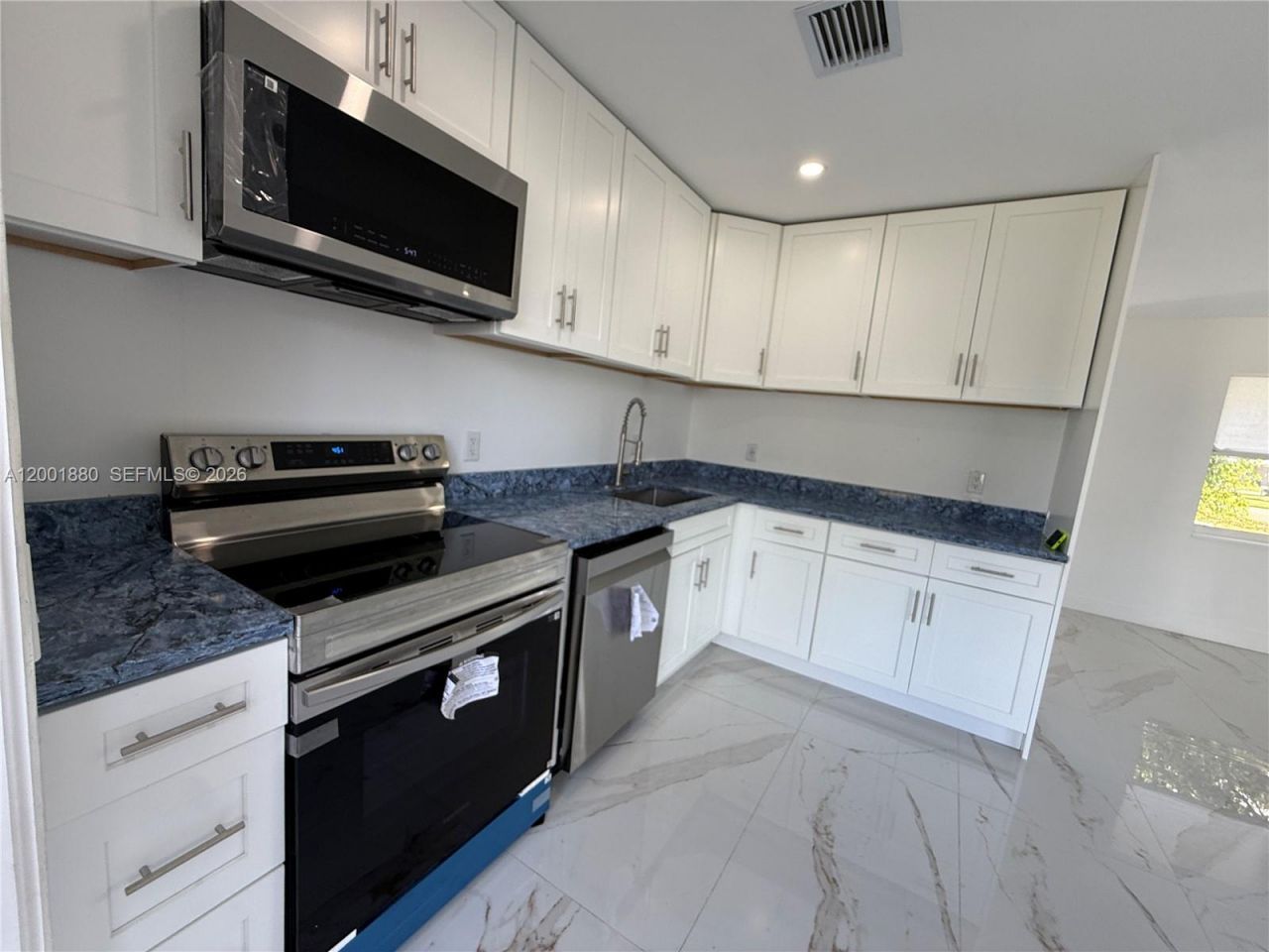 1606 NW 12th Ave, Fort Lauderdale, FL 33311 Photo