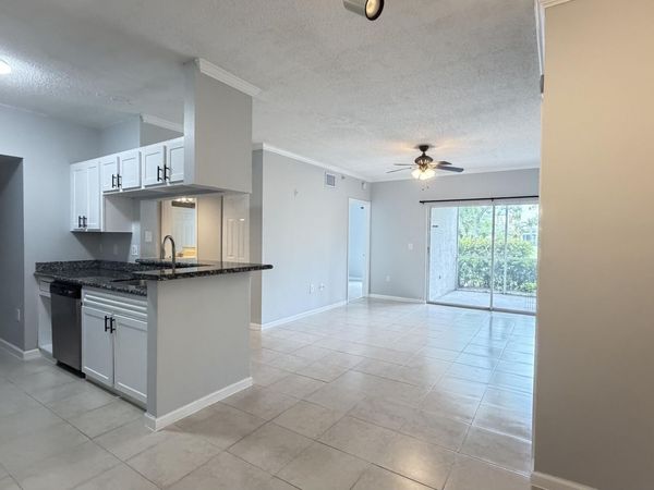 11661 W Atlantic Boulevard, Coral Springs, FL 33071