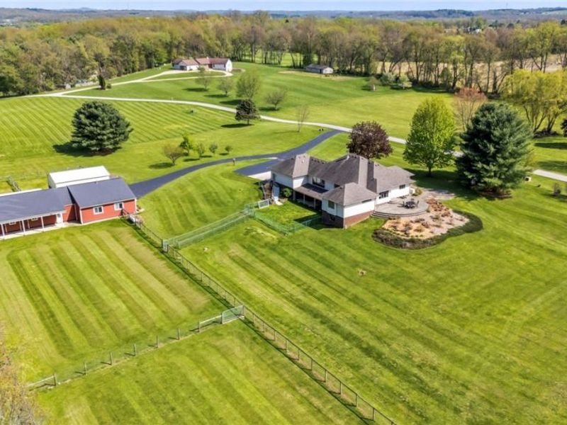 6569 Milhaven Avenue NW, Canal Fulton, OH 44614 Photo 2