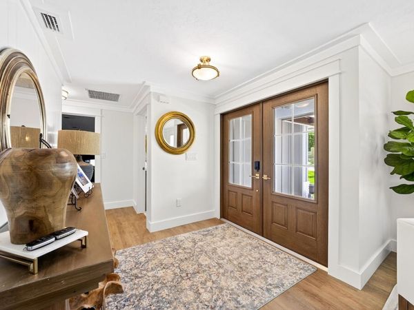 1251 Par View Dr, Sanibel, FL 33957