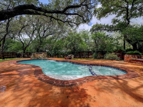 155 William Classen, Hollywood Park, TX 78232