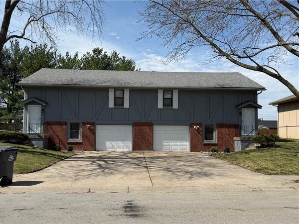 2313 & 2315 SW 6th Street, Blue Springs, MO 64014