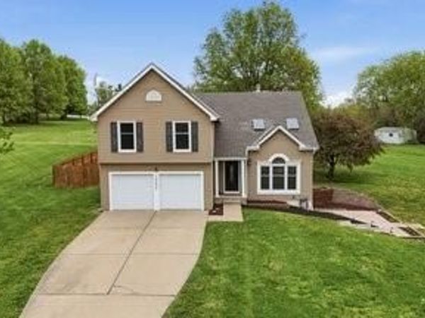 15621 Meadow Lane, Excelsior Springs, MO 64024