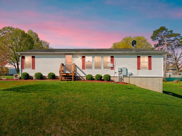 104 Seneca Street, Decatur, MI 49045