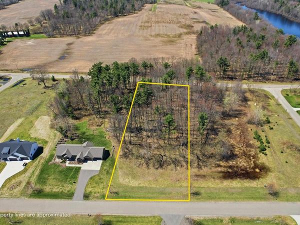 2100 PENINSULA PLACE, Junction City, WI 54443