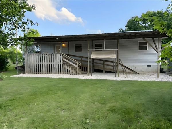 13735 UA Beef Farm Road, Fayetteville, AR 72704