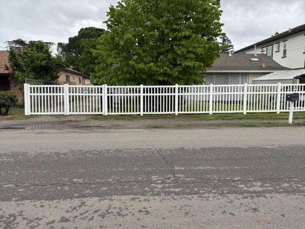 7055 Mccomber St, Sacramento, CA 95828
