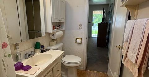 7055 Mccomber St, Sacramento, CA 95828 Photo