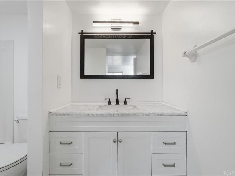5655 E Coach Drive, Unit H, Dayton, OH 45440 Photo 11