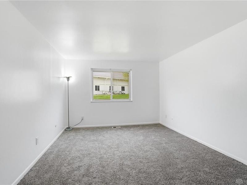 5655 E Coach Drive, Unit H, Dayton, OH 45440 Photo 16