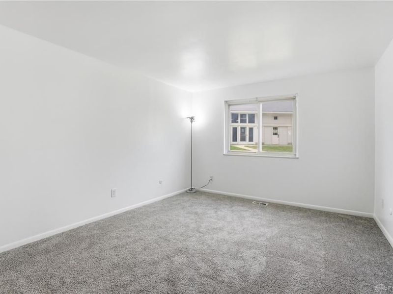 5655 E Coach Drive, Unit H, Dayton, OH 45440 Photo 17