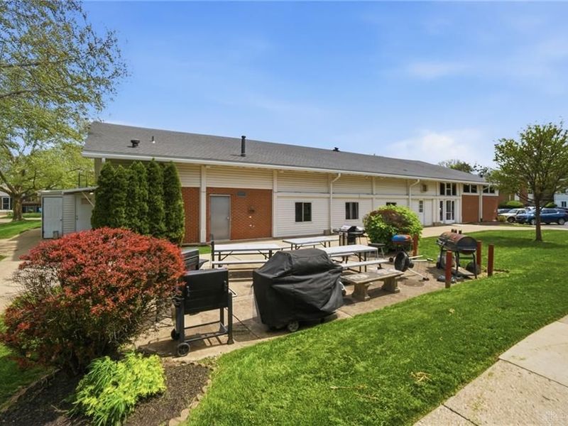 5655 E Coach Drive, Unit H, Dayton, OH 45440 Photo 32