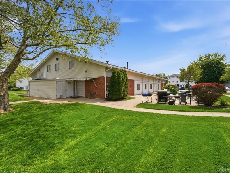 5655 E Coach Drive, Unit H, Dayton, OH 45440 Photo 33