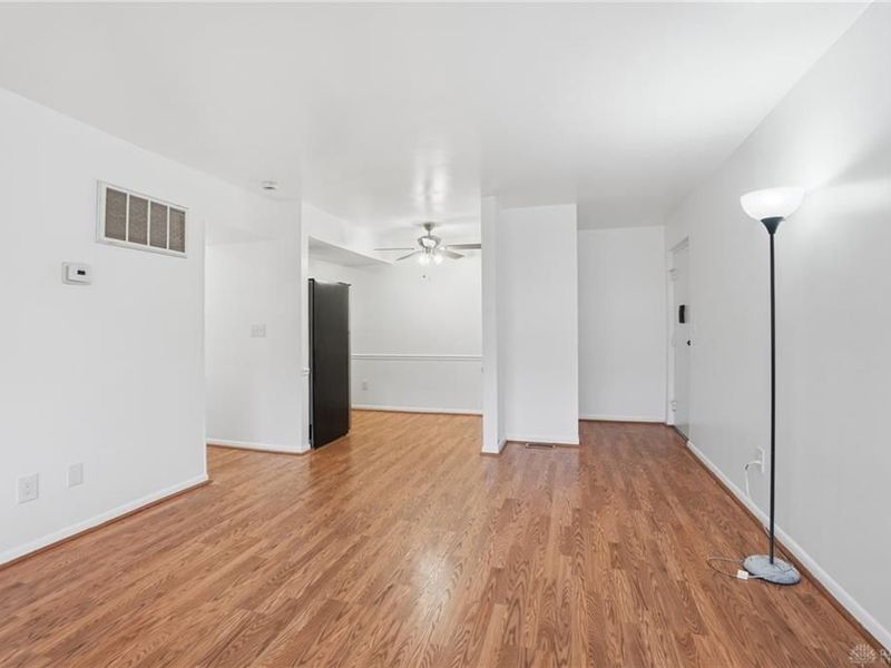 5655 E Coach Drive, Unit H, Dayton, OH 45440 Photo 6