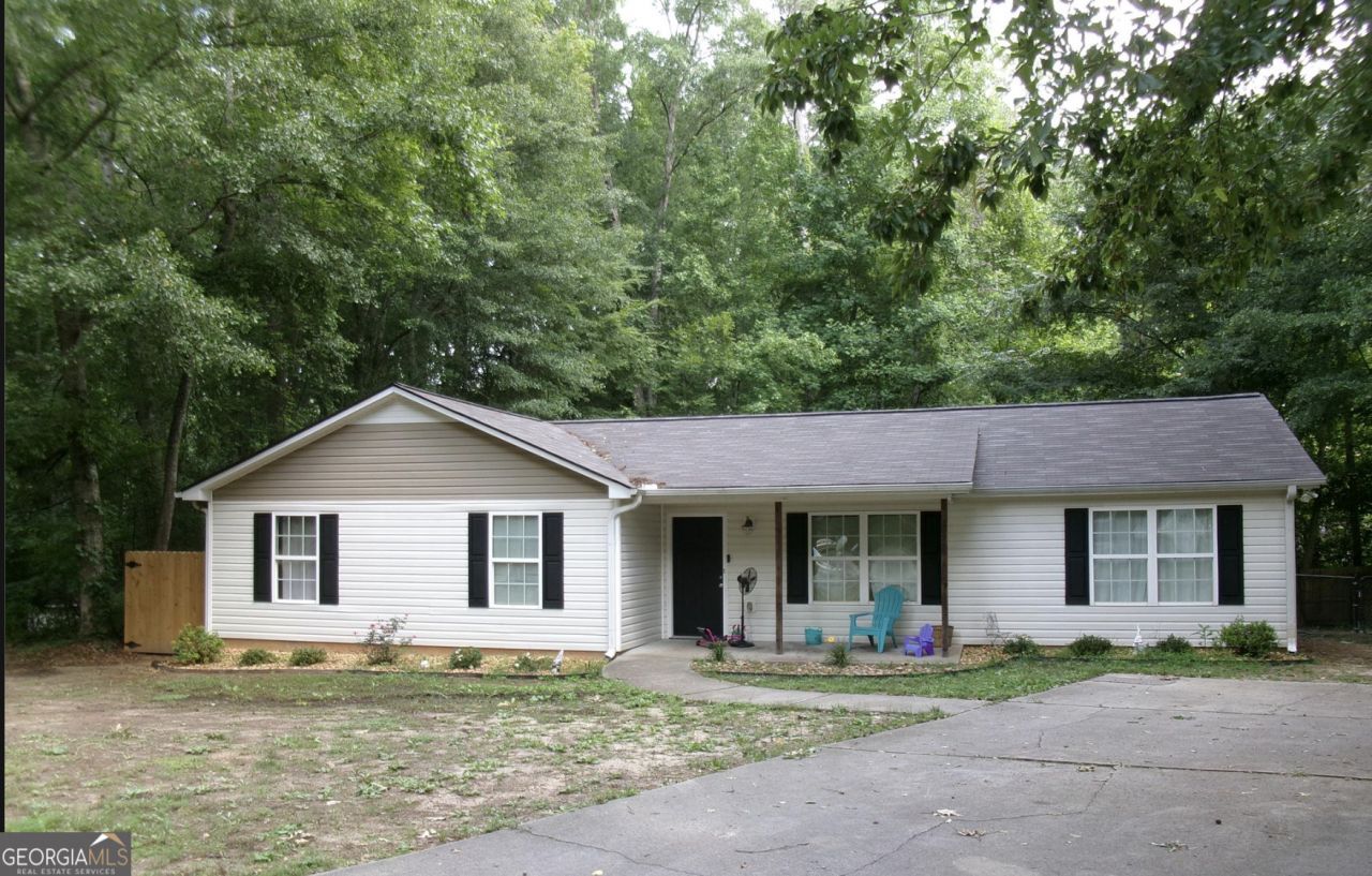 403 Fawnbrook Drive, Griffin, GA 30223 Main Photo