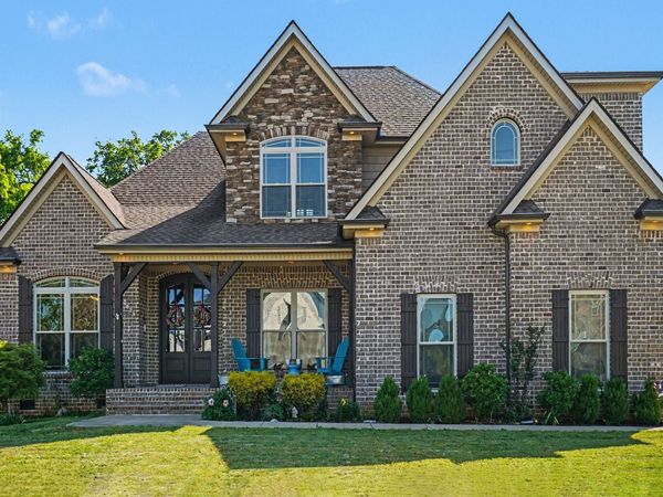 2618 Ritz Ln, Murfreesboro, TN 37130