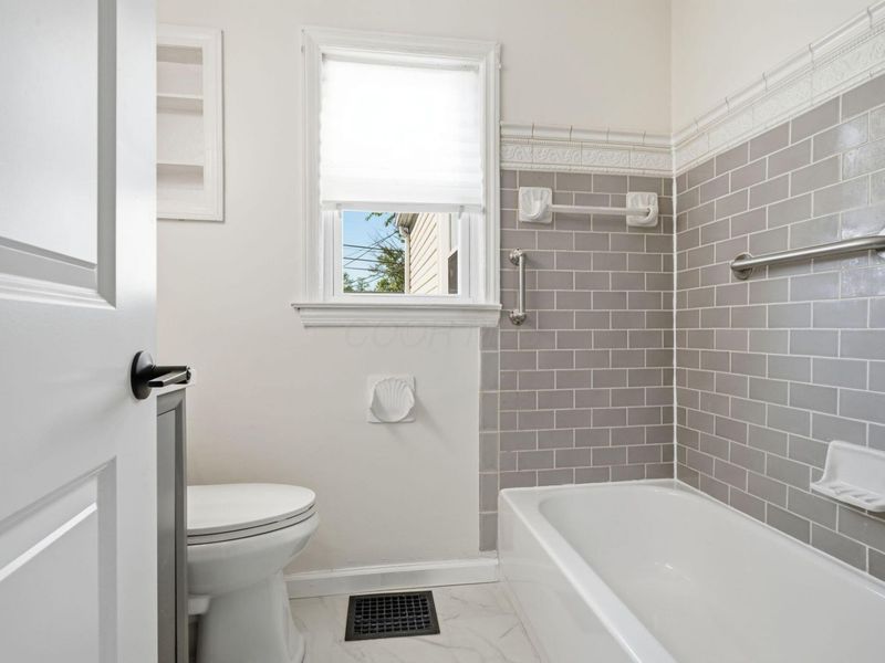 1329 E Hudson Street, Columbus, OH 43211 Photo 21