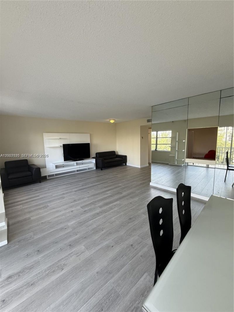 300 Diplomat Pkwy , Unit 712, Hallandale Beach, FL 33009 Photo