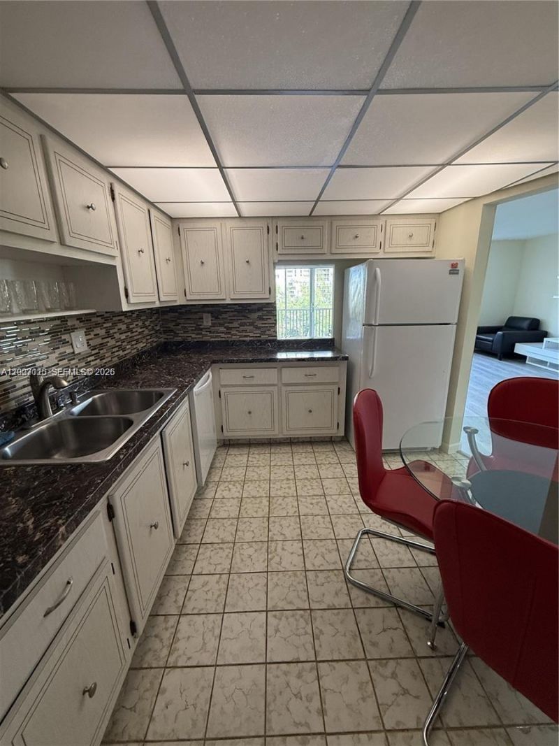 300 Diplomat Pkwy , Unit 712, Hallandale Beach, FL 33009 Photo