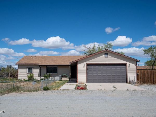 2 Pinehurst Court, Yerington, NV 89447