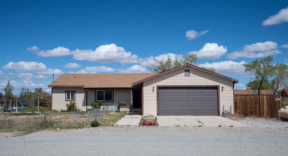 2 Pinehurst Court, Yerington, NV 89447 Photo
