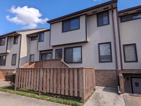 1667 WESTWIND WAY, Unit 1667, MCLEAN, VA 22102