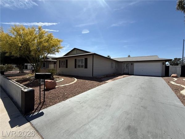 6489 Bugbee Avenue , Las Vegas, NV 89103