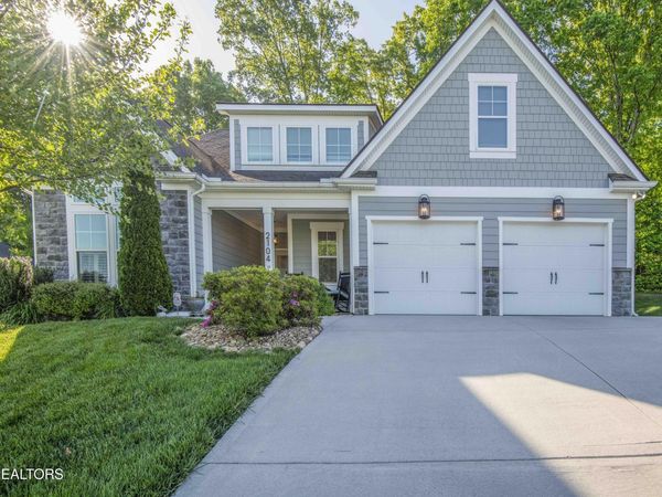 2104 Clearmill Drive, Lenoir City, TN 37772