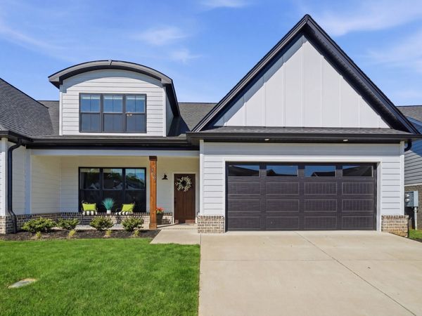 1056 Malinda Ln, Greenbrier, TN 37073