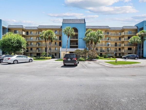 2786 Tennis Club Drive, Unit 102, West Palm Beach, FL 33417