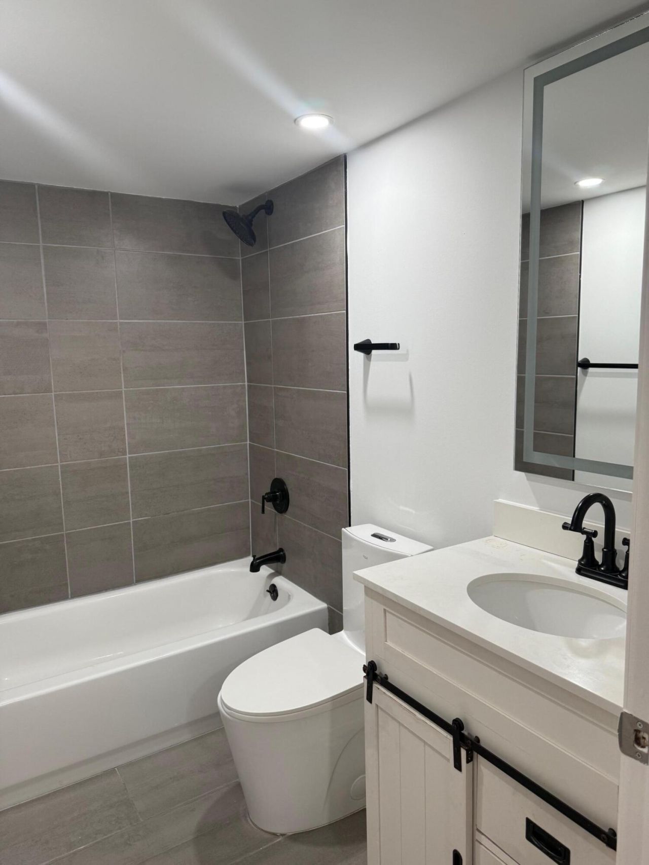 2786 Tennis Club Drive, Unit 102, West Palm Beach, FL 33417 Photo