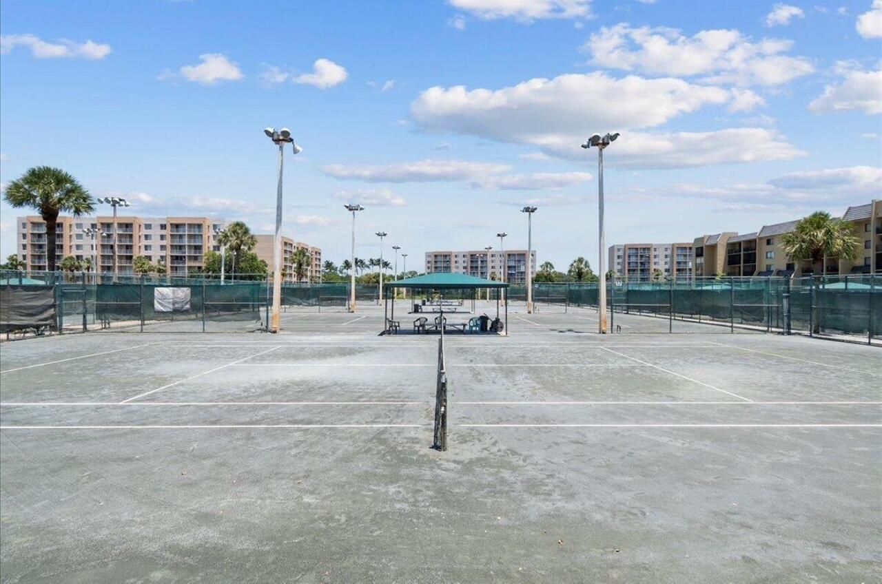 2786 Tennis Club Drive, Unit 102, West Palm Beach, FL 33417 Photo