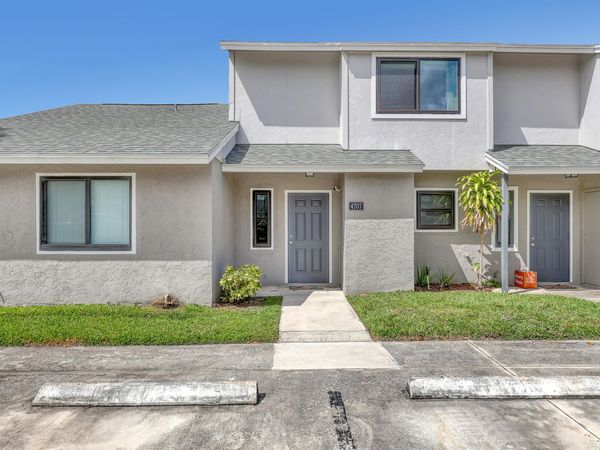 4707 Pier Drive, Greenacres, FL 33463