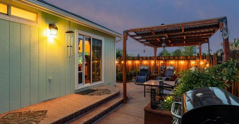 4572 Creekside Circle, Reno, NV 89502 Photo