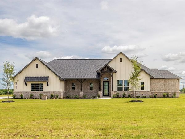 104 Prairie Winds Drive, Poolville, TX 76487